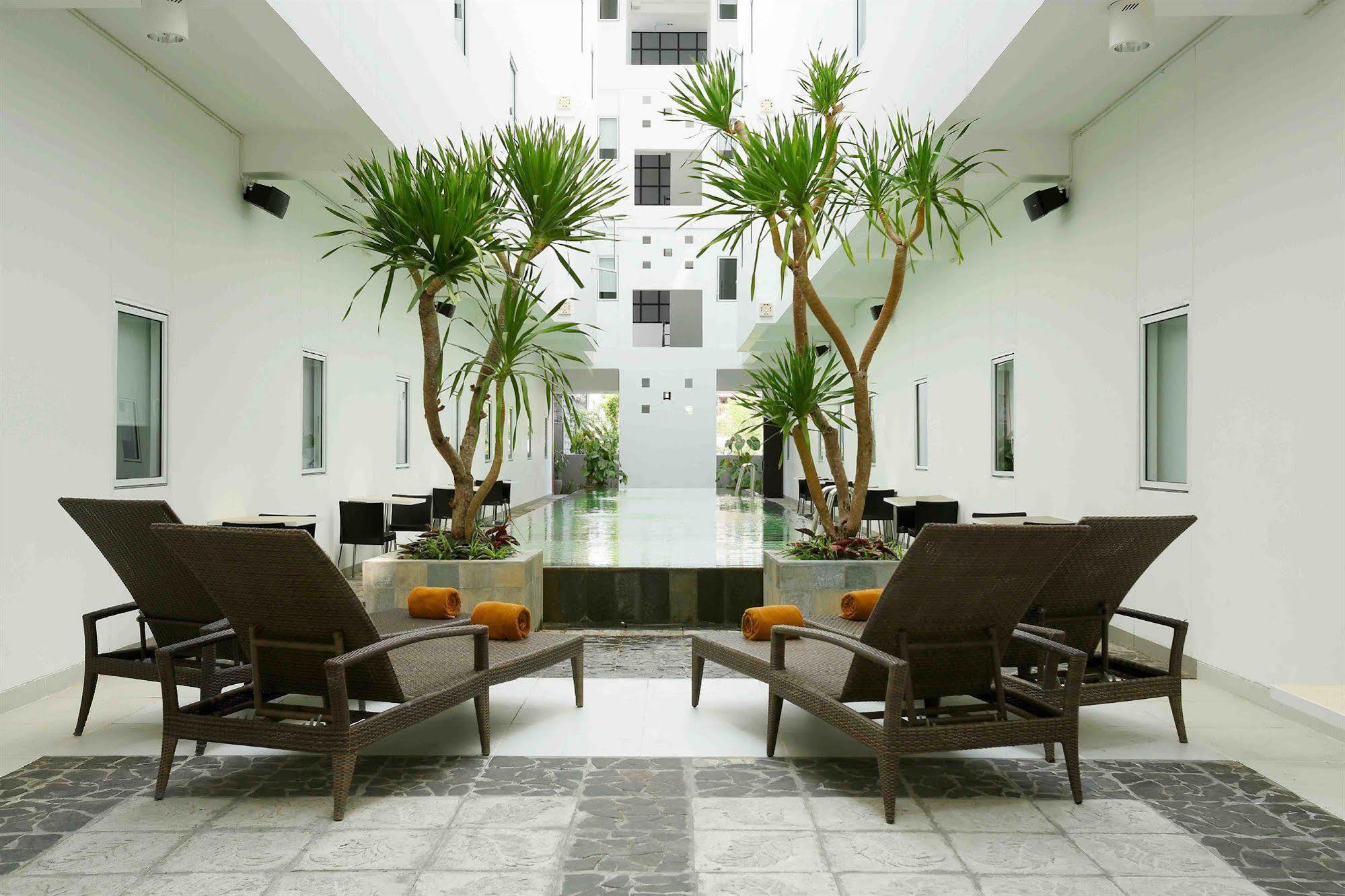 Amaris Hotel Sunset Road - Bali Kuta Lombok Exterior foto